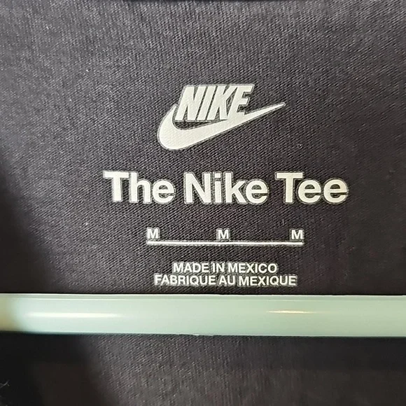 Nike Black T-Shirt M - Picture 2 of 2